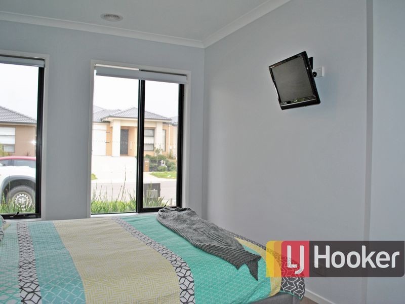 57 Elmtree Crescent, Clyde North VIC 3978