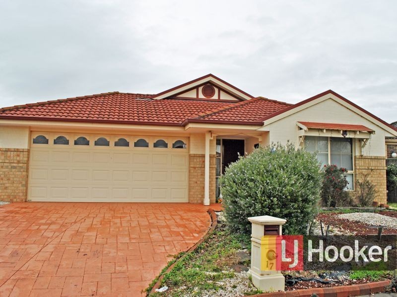 17 Lansbury Drive, Narre Warren South VIC 3805