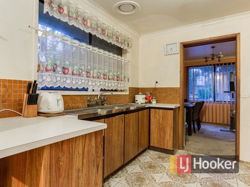 7 Oaktree Drive, Hampton Park VIC 3976