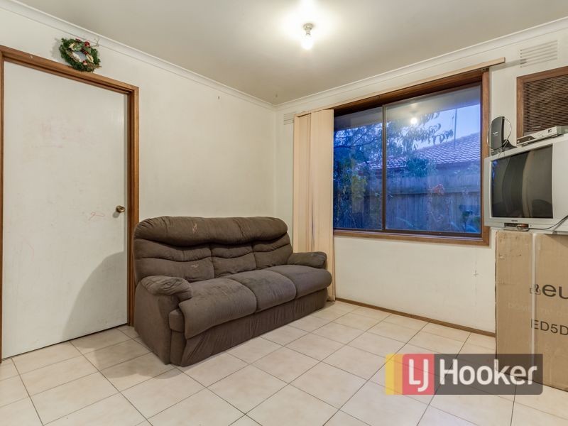 7 Oaktree Drive, Hampton Park VIC 3976