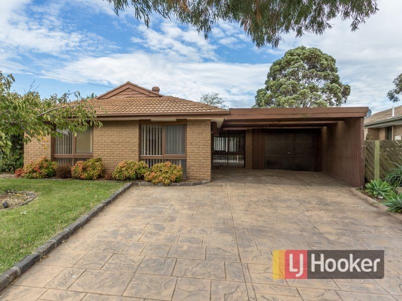 6 Robyn Court, Hampton Park VIC 3976