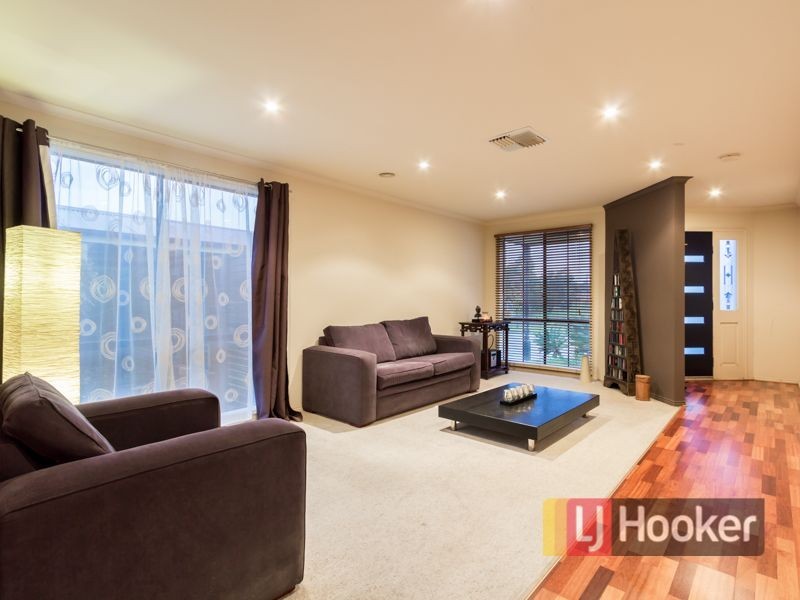 89 Laura Drive, Hampton Park VIC 3976