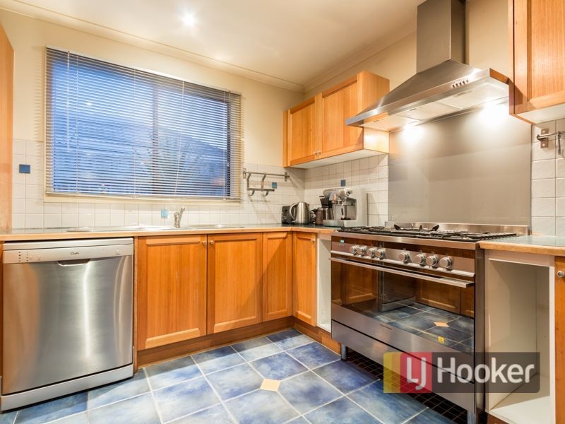 89 Laura Drive, Hampton Park VIC 3976