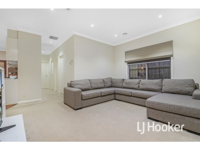 7 Lister Walk, Dandenong VIC 3175