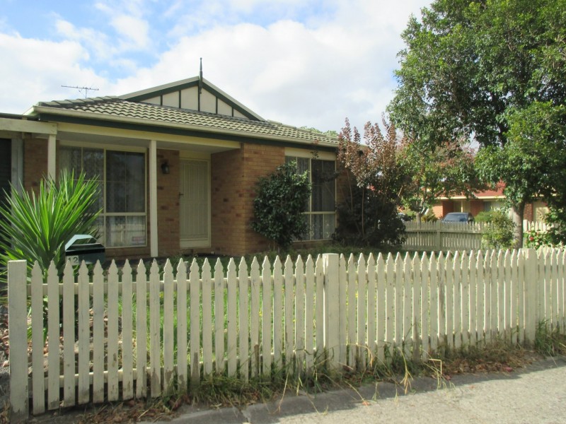 12 Elanora Way, Hampton Park VIC 3976