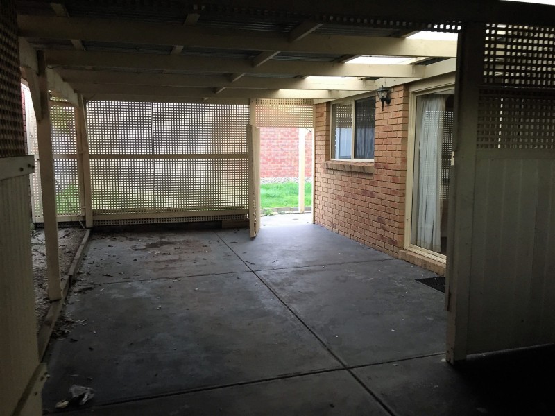 12 Elanora Way, Hampton Park VIC 3976