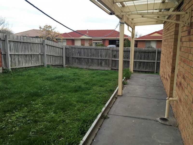 12 Elanora Way, Hampton Park VIC 3976