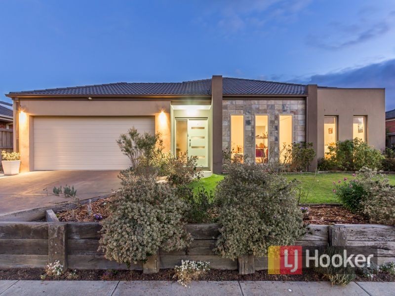 7 Ogle Way, Cranbourne North VIC 3977