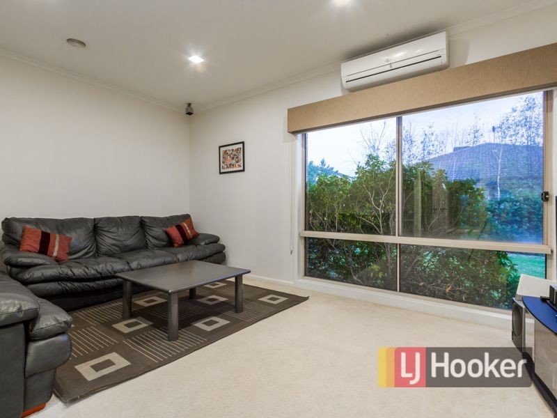 7 Ogle Way, Cranbourne North VIC 3977