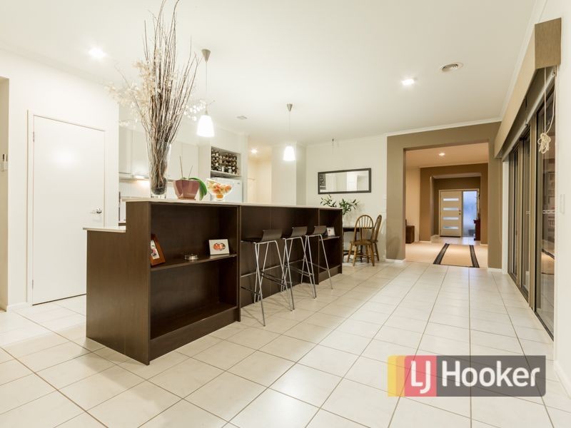 7 Ogle Way, Cranbourne North VIC 3977