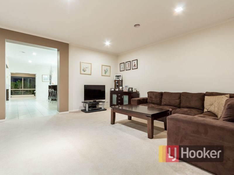 7 Ogle Way, Cranbourne North VIC 3977