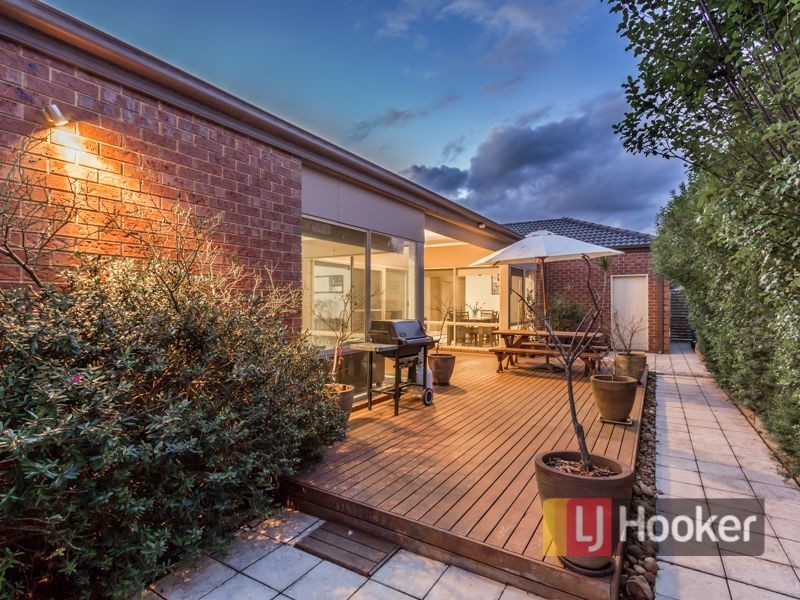 7 Ogle Way, Cranbourne North VIC 3977
