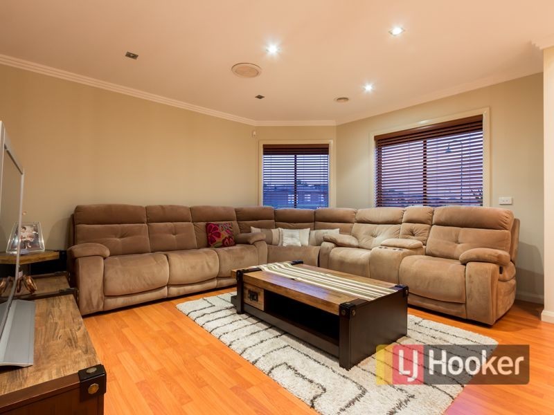 54 Aylmer Road, Lynbrook VIC 3975