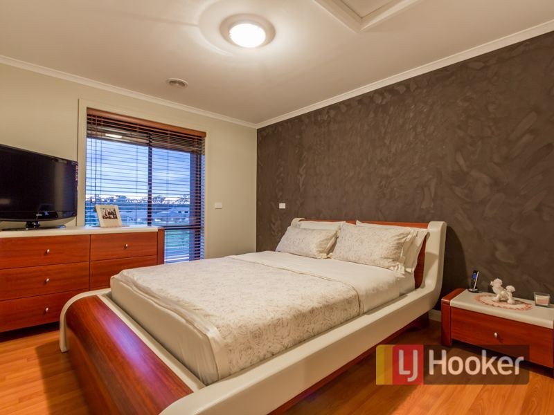 54 Aylmer Road, Lynbrook VIC 3975