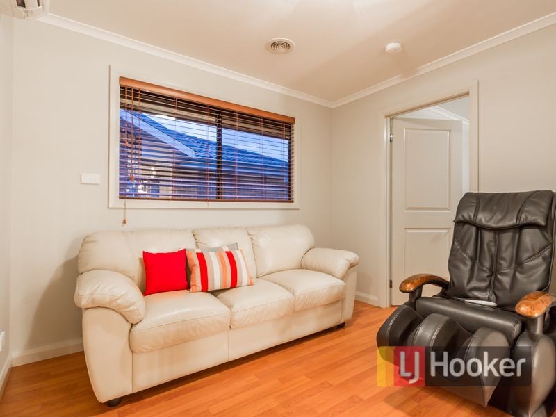 54 Aylmer Road, Lynbrook VIC 3975