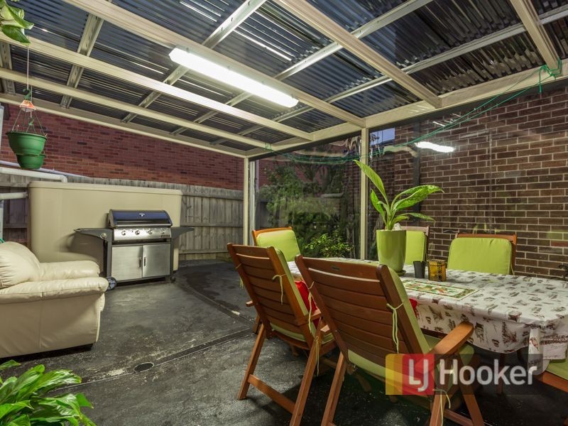 54 Aylmer Road, Lynbrook VIC 3975