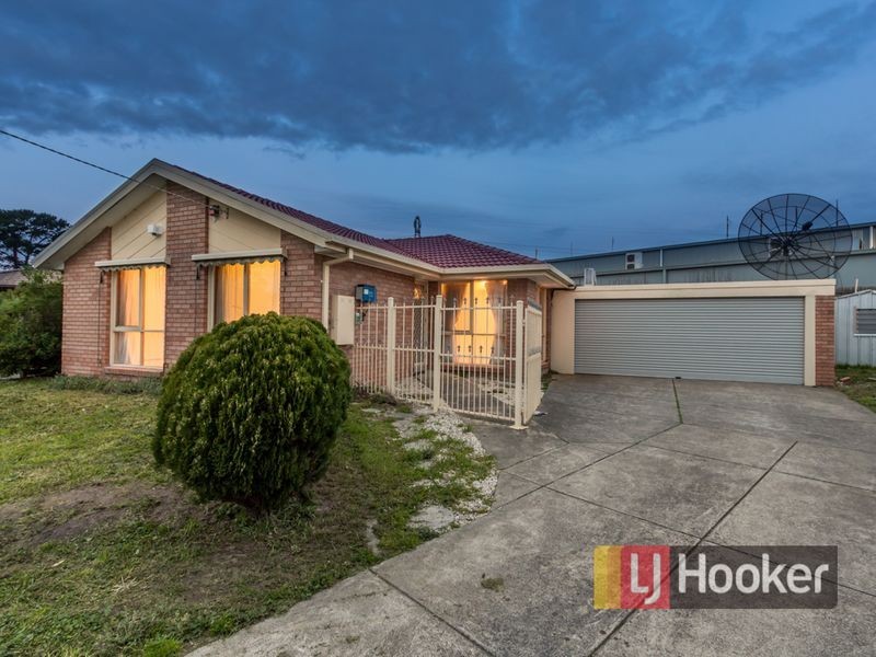 10 Medinah Rise, Hampton Park VIC 3976