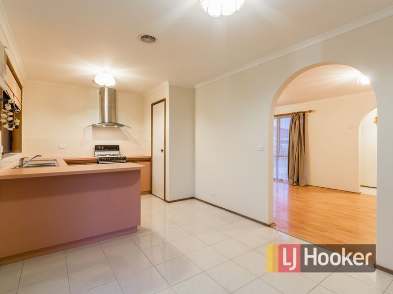 10 Medinah Rise, Hampton Park VIC 3976