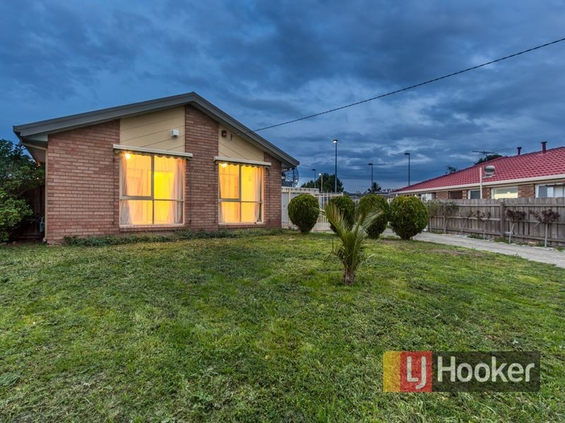 10 Medinah Rise, Hampton Park VIC 3976