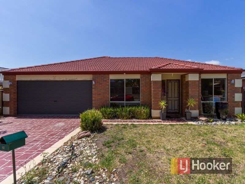 14 Chatswood Drive, Narre Warren South VIC 3805