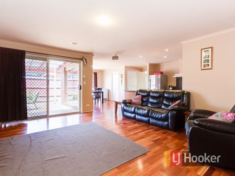 14 Chatswood Drive, Narre Warren South VIC 3805
