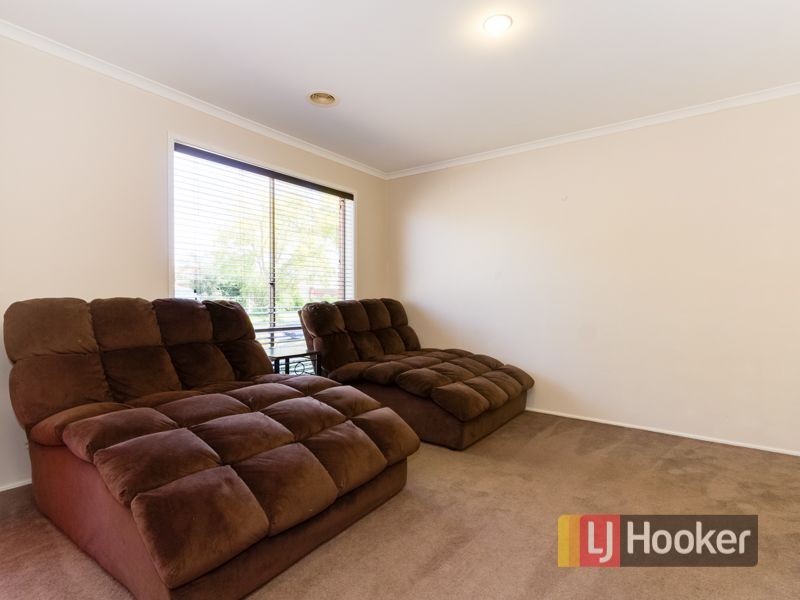 14 Chatswood Drive, Narre Warren South VIC 3805