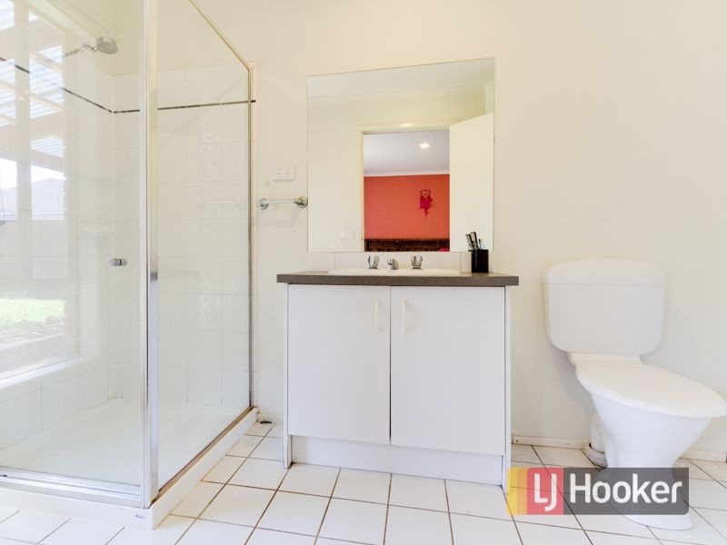 14 Chatswood Drive, Narre Warren South VIC 3805