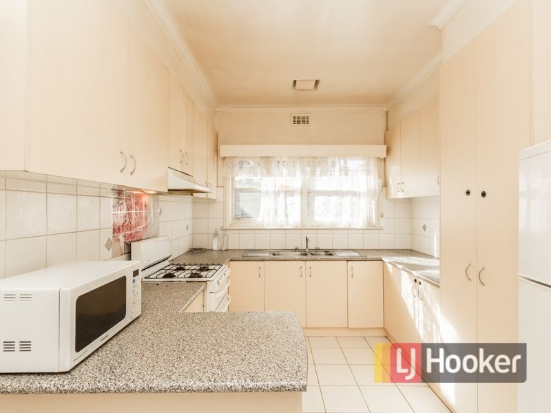 34 Fifth Avenue, Dandenong VIC 3175