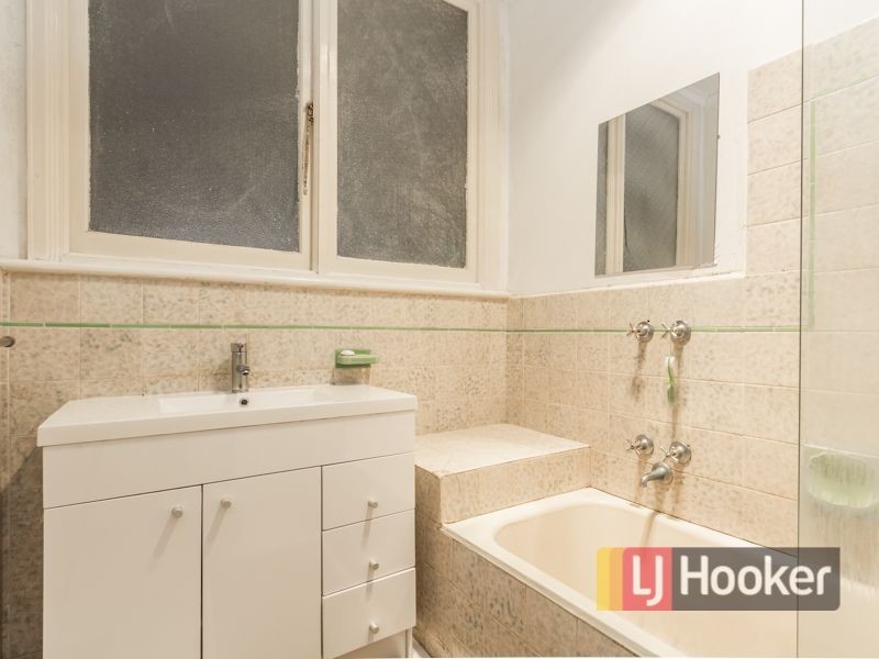 34 Fifth Avenue, Dandenong VIC 3175