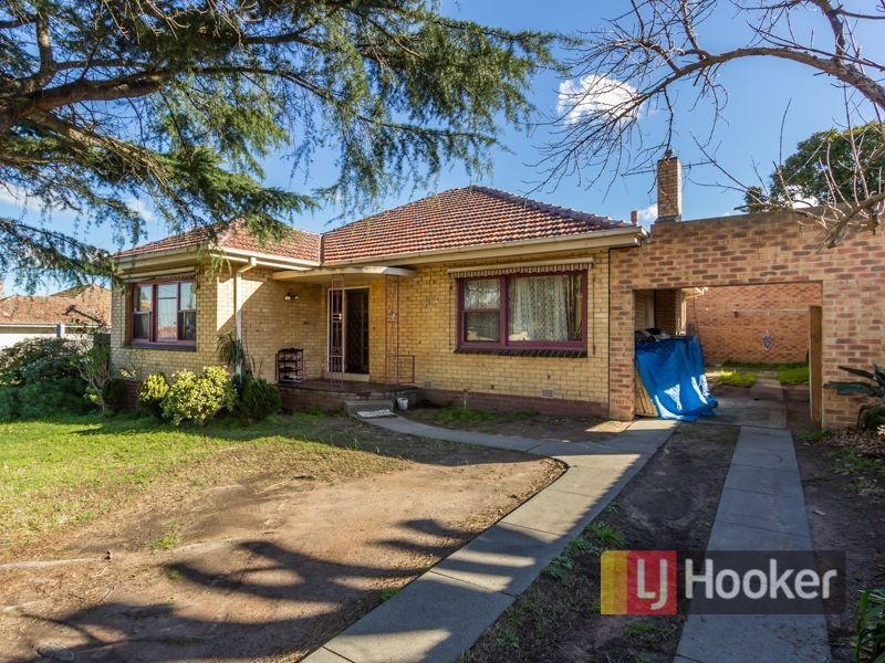 34 Fifth Avenue, Dandenong VIC 3175