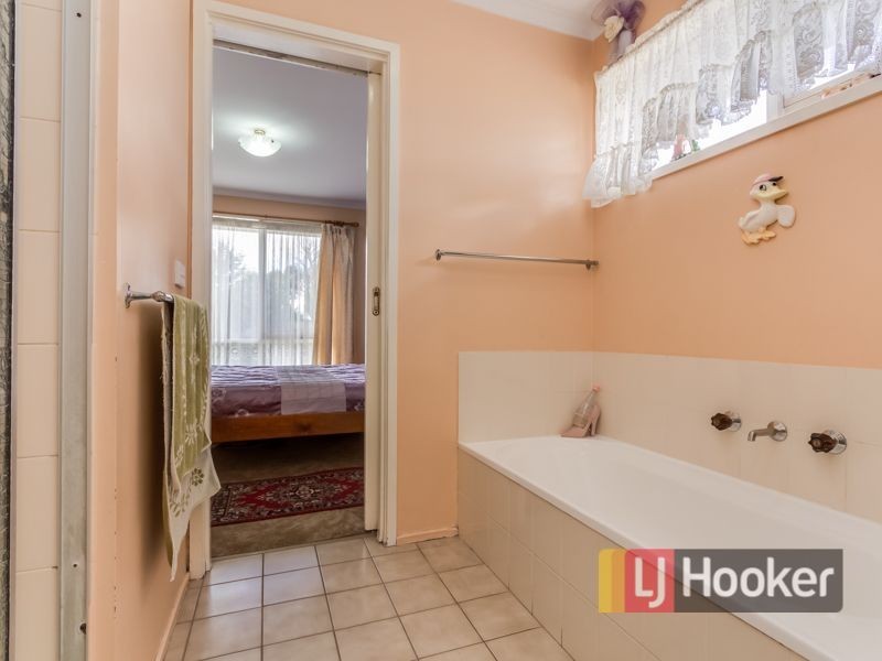 66 Edeys Run, Hampton Park VIC 3976