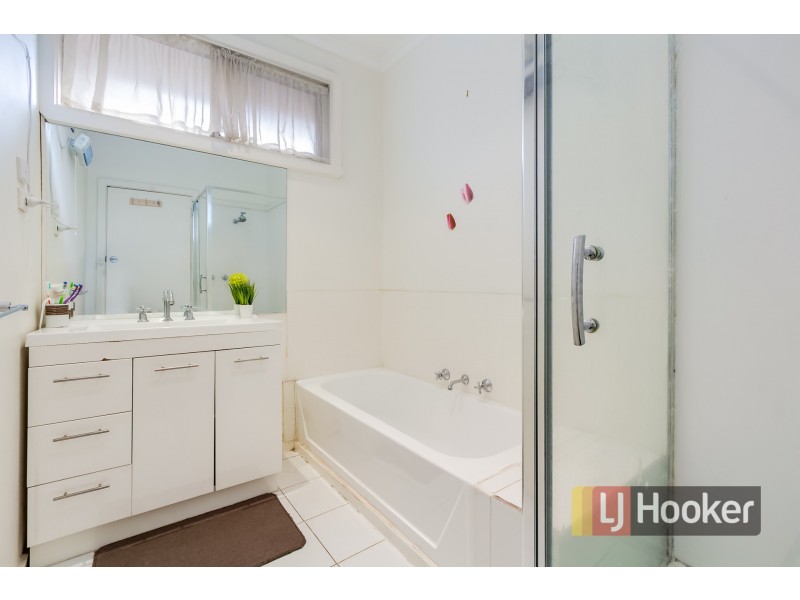 1/4 Philip Road, Hallam VIC 3803