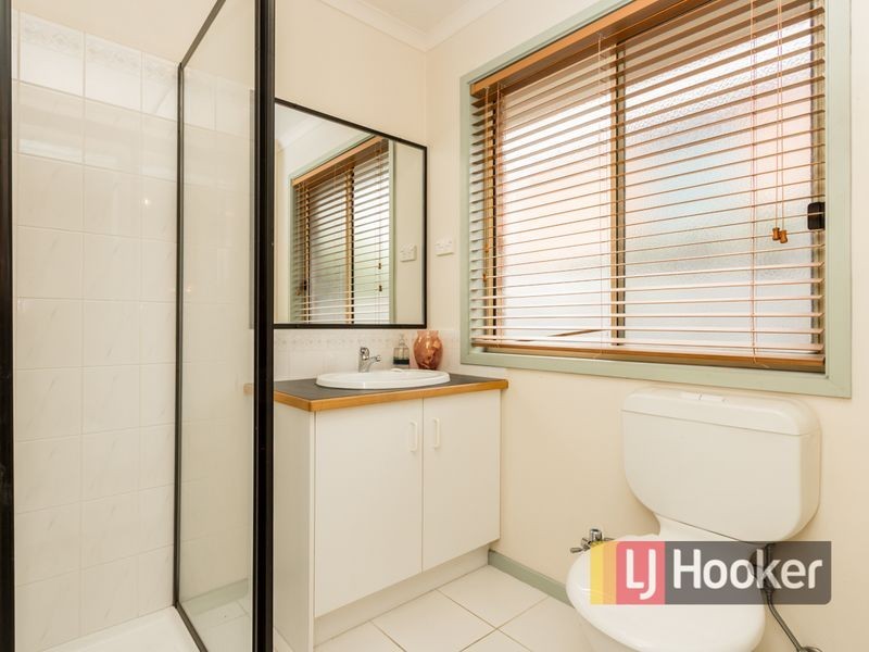 9 Henry Lawson Drive, Lynbrook VIC 3975