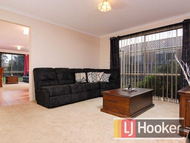 9 Cypress Close, Hampton Park VIC 3976