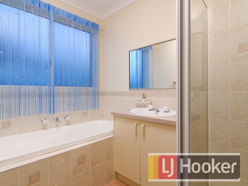 9 Cypress Close, Hampton Park VIC 3976