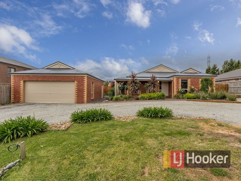 14 Roselea Place, Narre Warren North VIC 3804