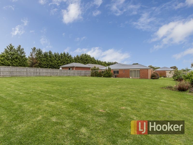 14 Roselea Place, Narre Warren North VIC 3804