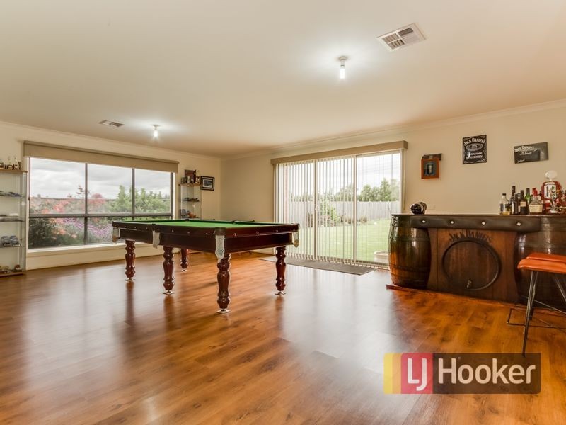 14 Roselea Place, Narre Warren North VIC 3804
