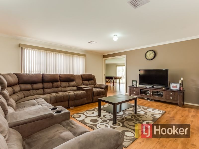 14 Roselea Place, Narre Warren North VIC 3804