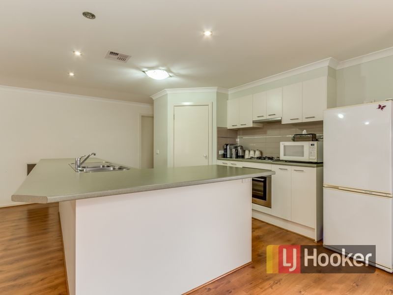 14 Roselea Place, Narre Warren North VIC 3804