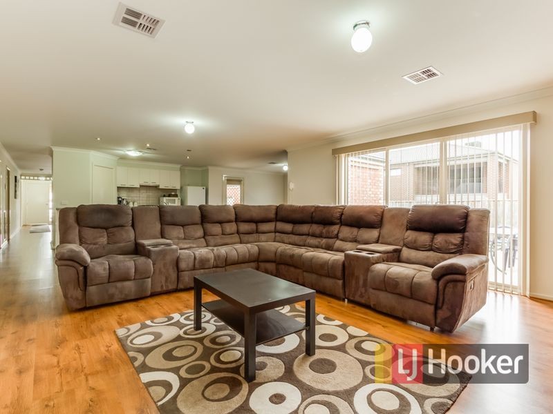 14 Roselea Place, Narre Warren North VIC 3804