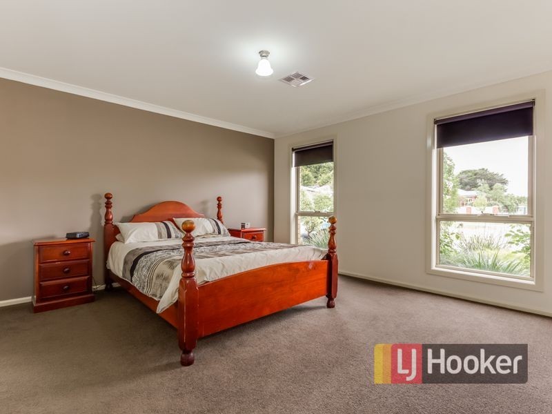 14 Roselea Place, Narre Warren North VIC 3804
