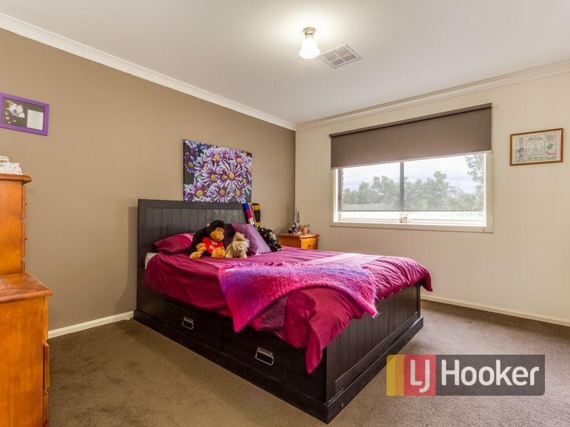 14 Roselea Place, Narre Warren North VIC 3804