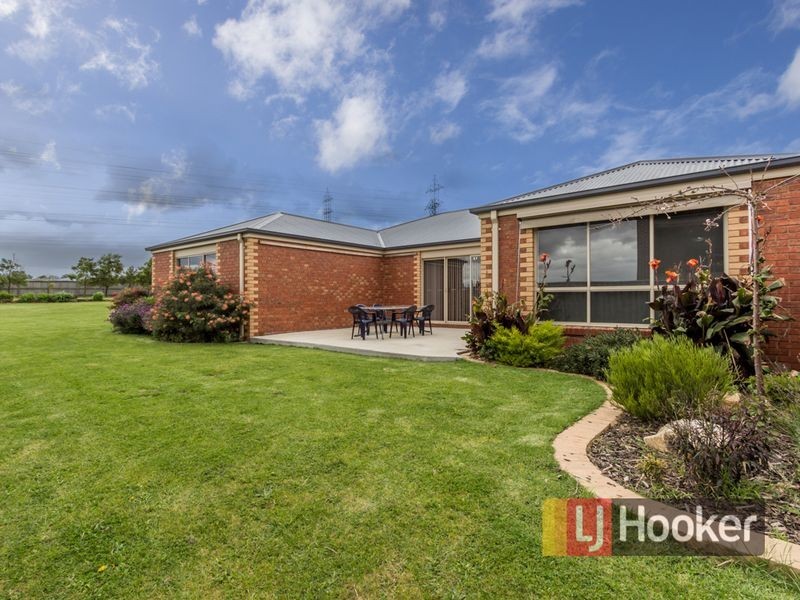14 Roselea Place, Narre Warren North VIC 3804