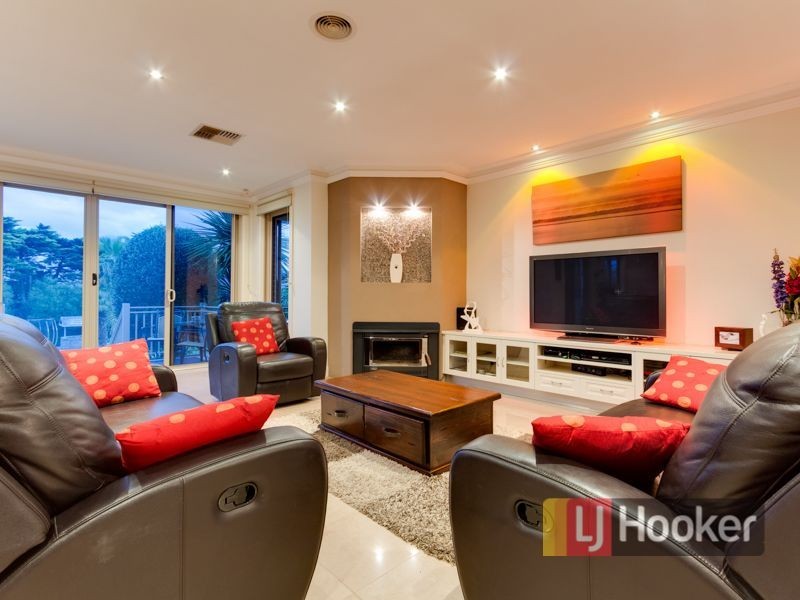 17-18 Hilton Court, Narre Warren North VIC 3804