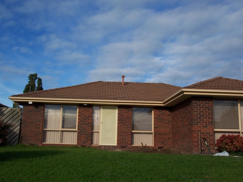 56 Edeys Run, Hampton Park VIC 3976