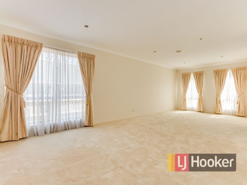 21 Grenfell Rise, Narre Warren South VIC 3805