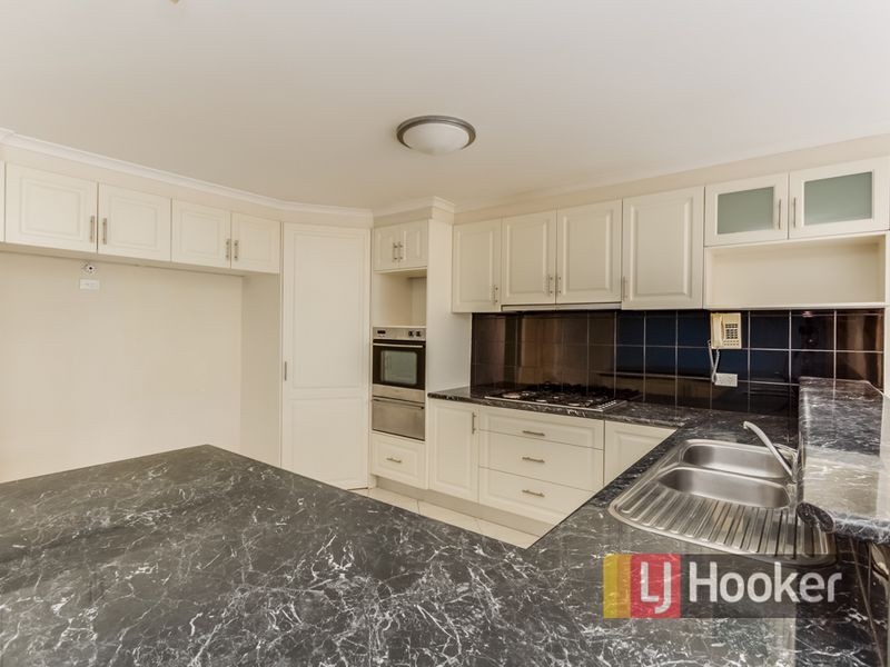 21 Grenfell Rise, Narre Warren South VIC 3805
