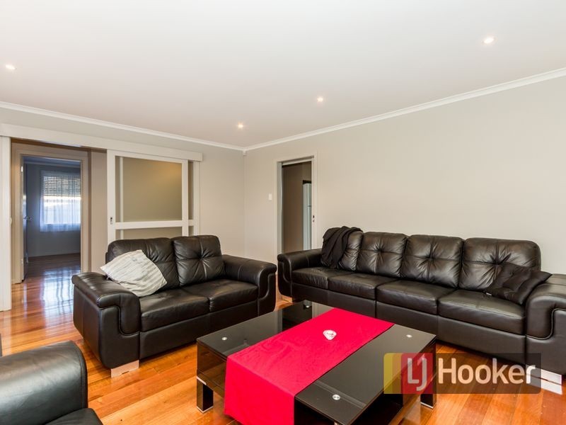 17 Andrew Street, Hampton Park VIC 3976