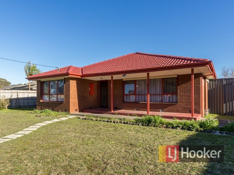 17 Andrew Street, Hampton Park VIC 3976